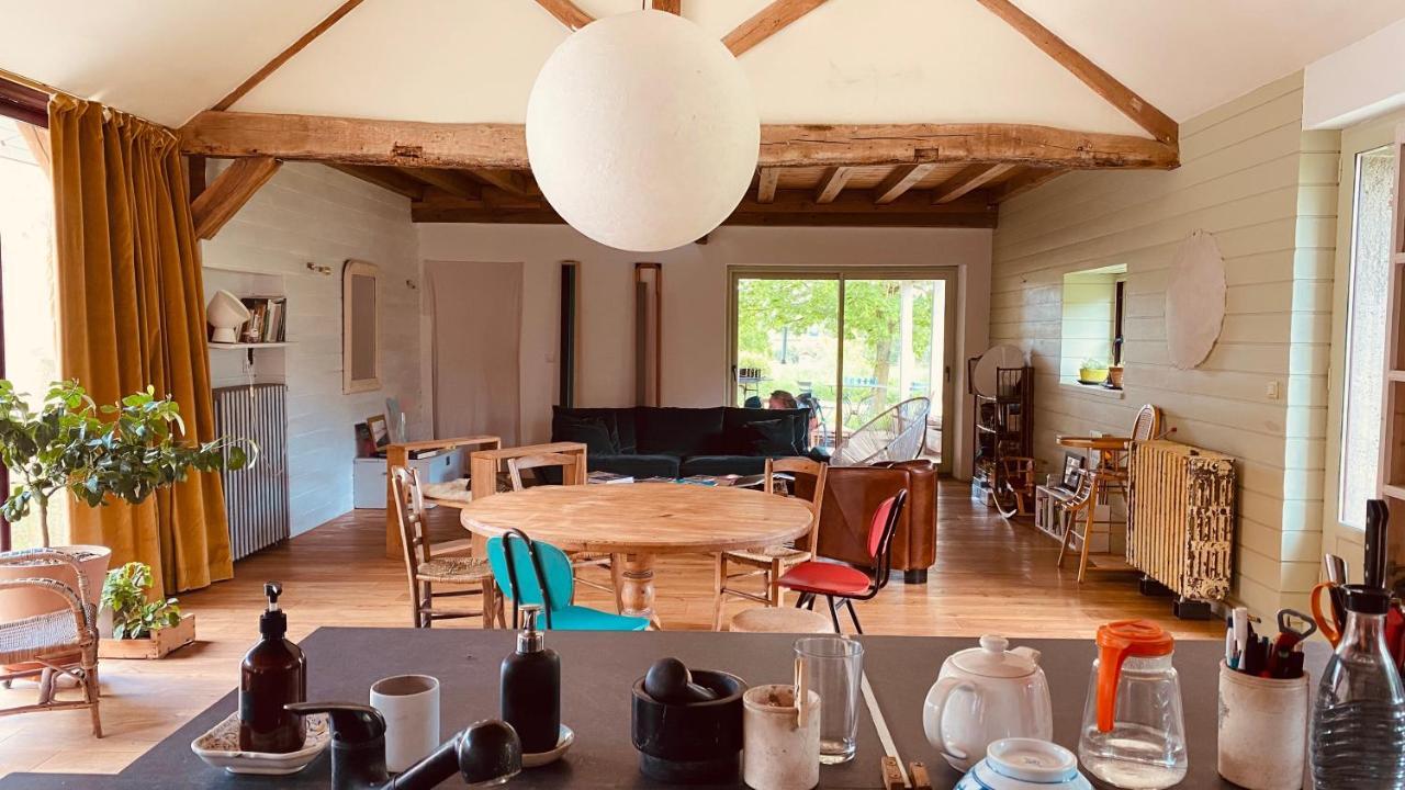 Jeux-Les-Bard Chambre D'Hotes Dans Les Champs מראה חיצוני תמונה